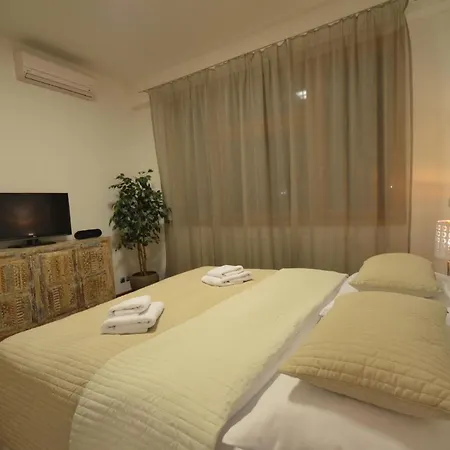 Ferienwohnung Mit Terrasse